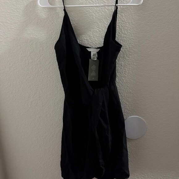 H&M Women black dress with tag size S - Picture 1 of 3